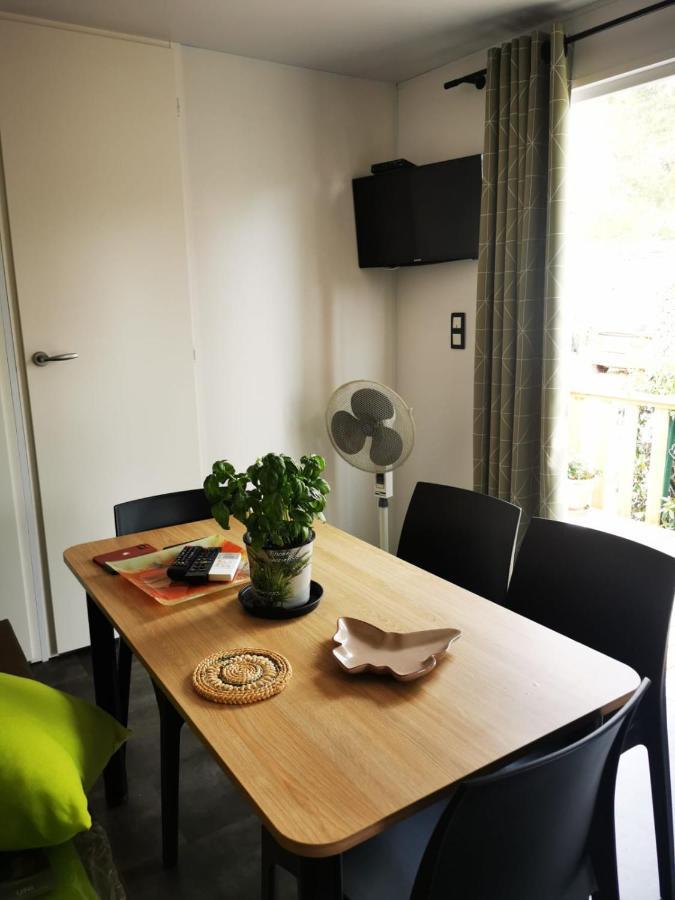Mobil Home Neuf Camping L Ile Dor Plage St Raphael Avec Piscine Saint-Raphaël Dış mekan fotoğraf
